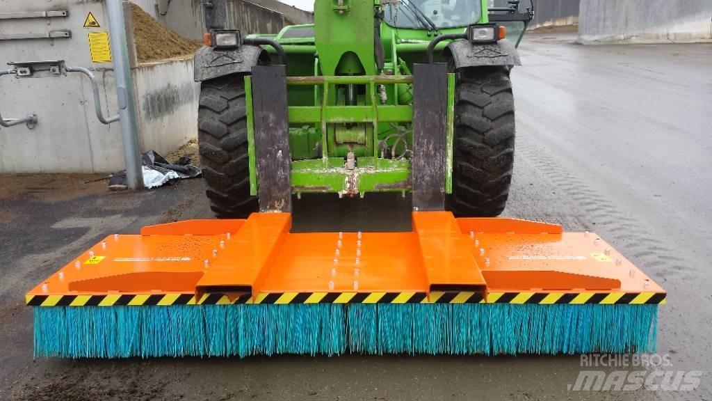 M3 Broom Sweeper SI Lakaisukoneet