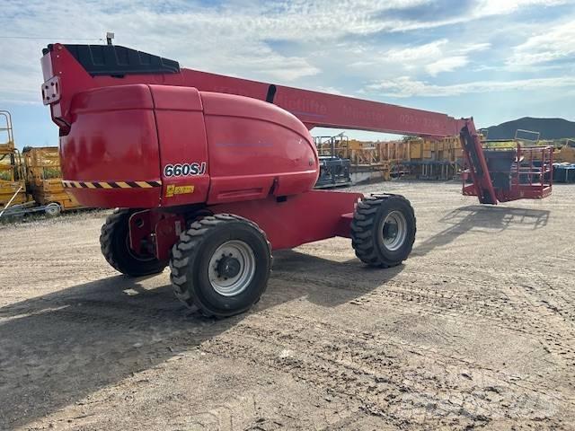 JLG 660 SJ Teleskooppipuominostimet