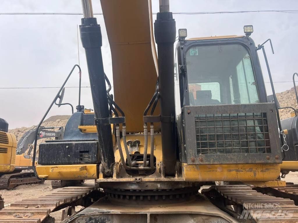 CAT 340 Telakaivukoneet