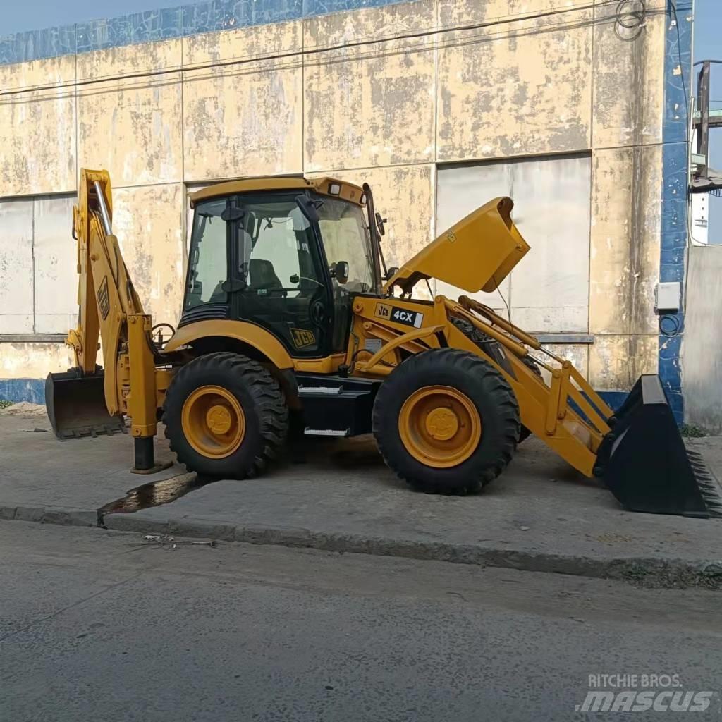 JCB 4CX Kaivurikuormaajat