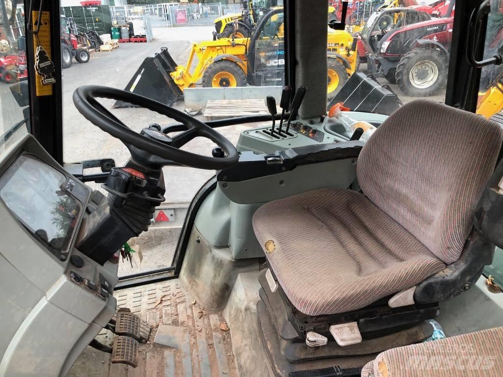 Massey Ferguson 8240 Traktorit