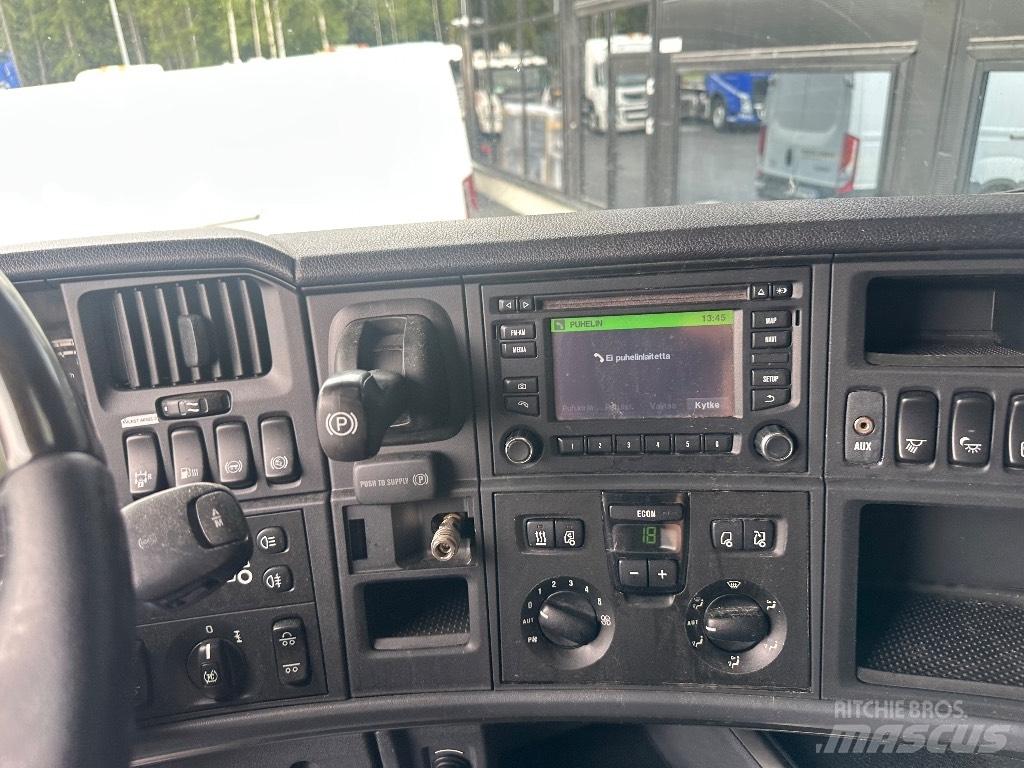 Scania R520 6x2 Vetopöytäautot