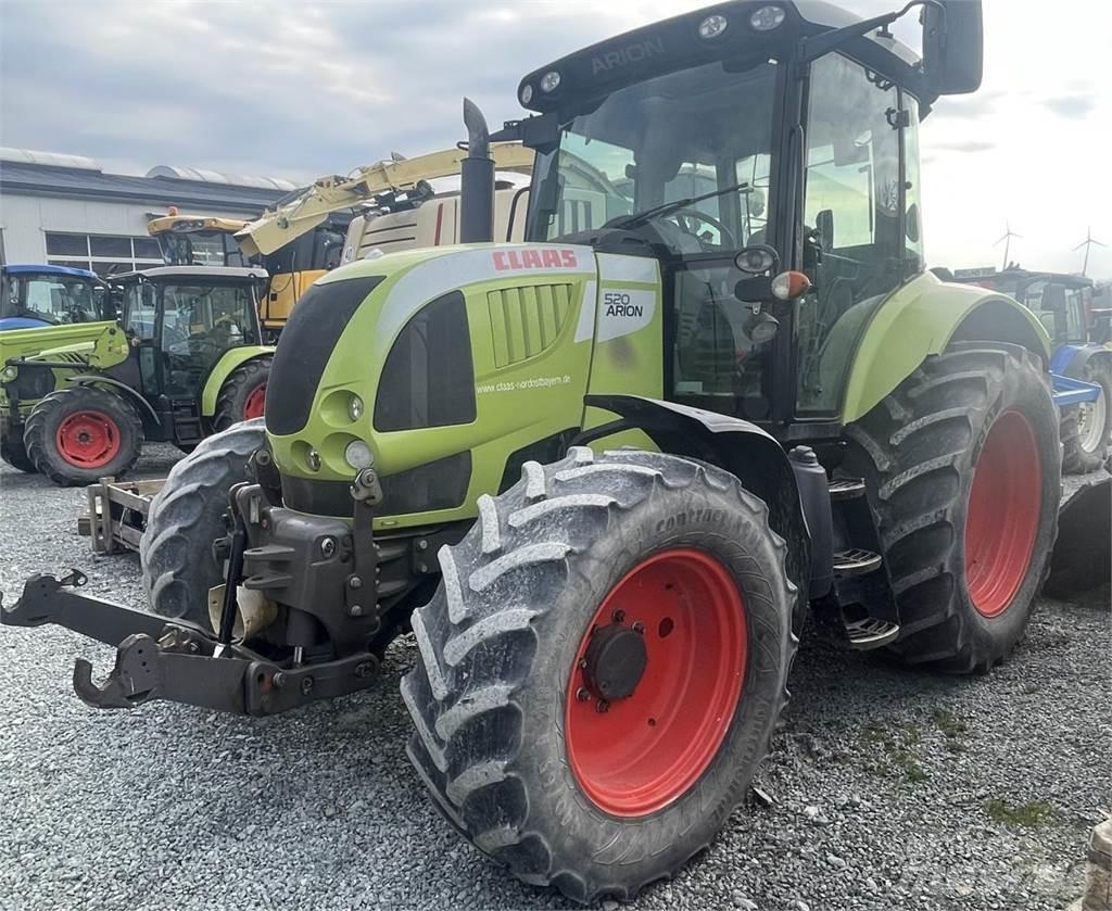 CLAAS Arion 520 Traktorit