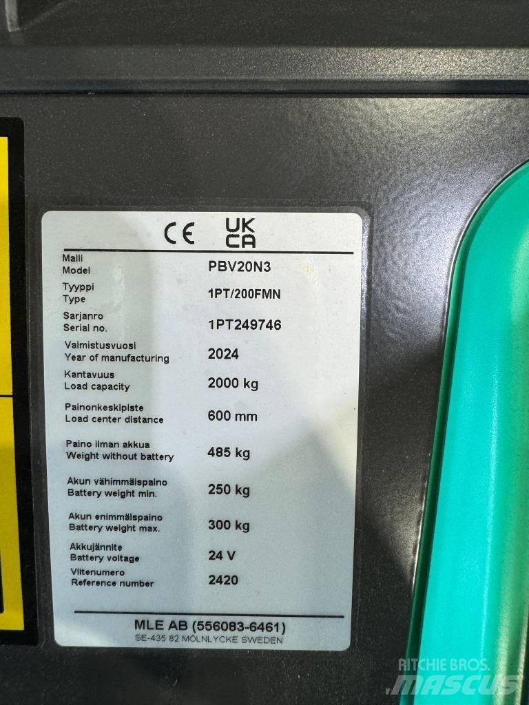 Mitsubishi PBV20N2 Lavansiirtotrukit ajotasolla