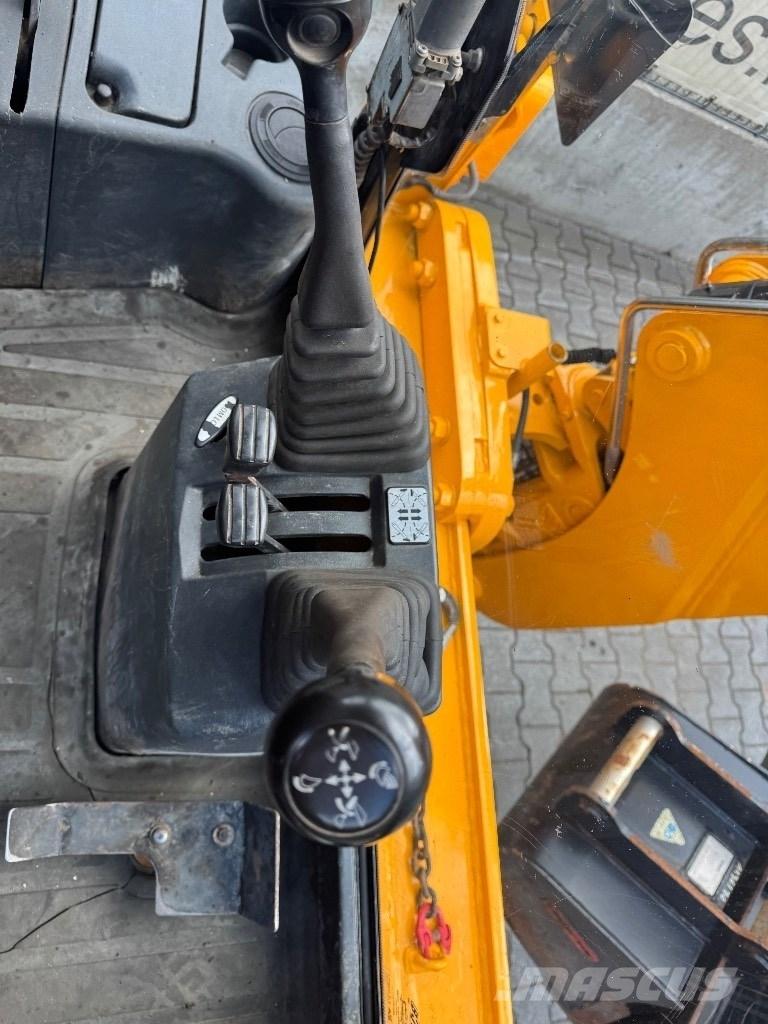JCB 2 CX Kaivurikuormaajat