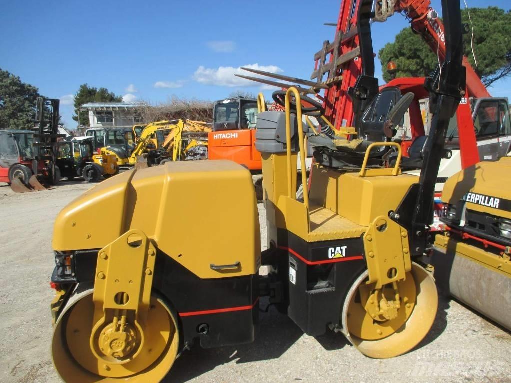 CAT CB 214 E Tandemjyrät