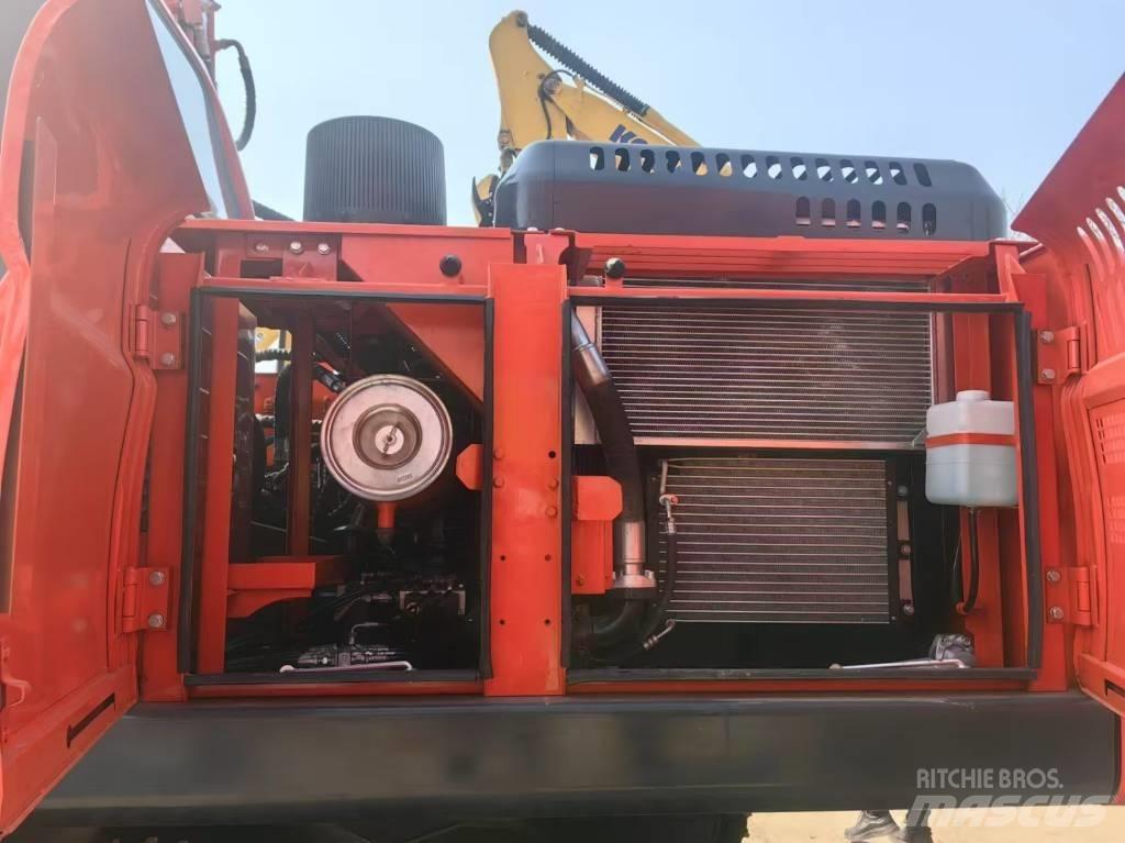 Doosan DX225LC-9C Telakaivukoneet