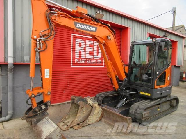 Doosan DX 63-3 Minikaivukoneet < 7t