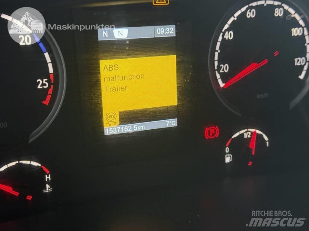 Scania R 440 LA Vetopöytäautot