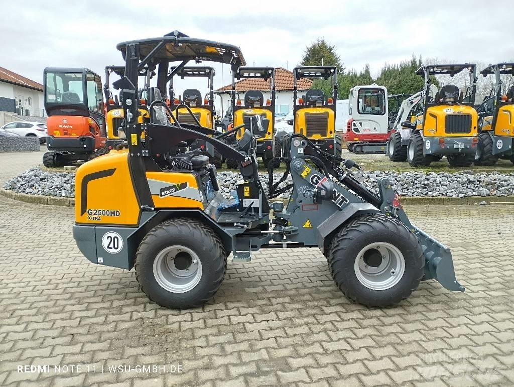 GiANT G2500 Xtra HD Liukuohjatut kuormaajat