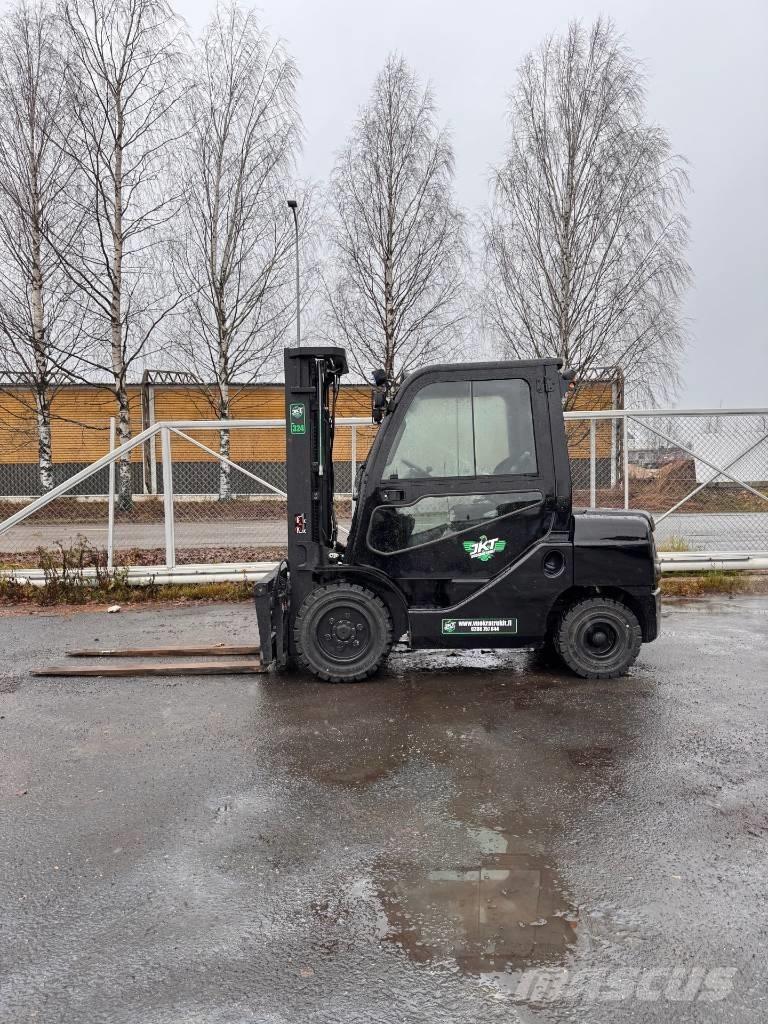 Toyota 02-8 FDF 30 Dieseltrukit