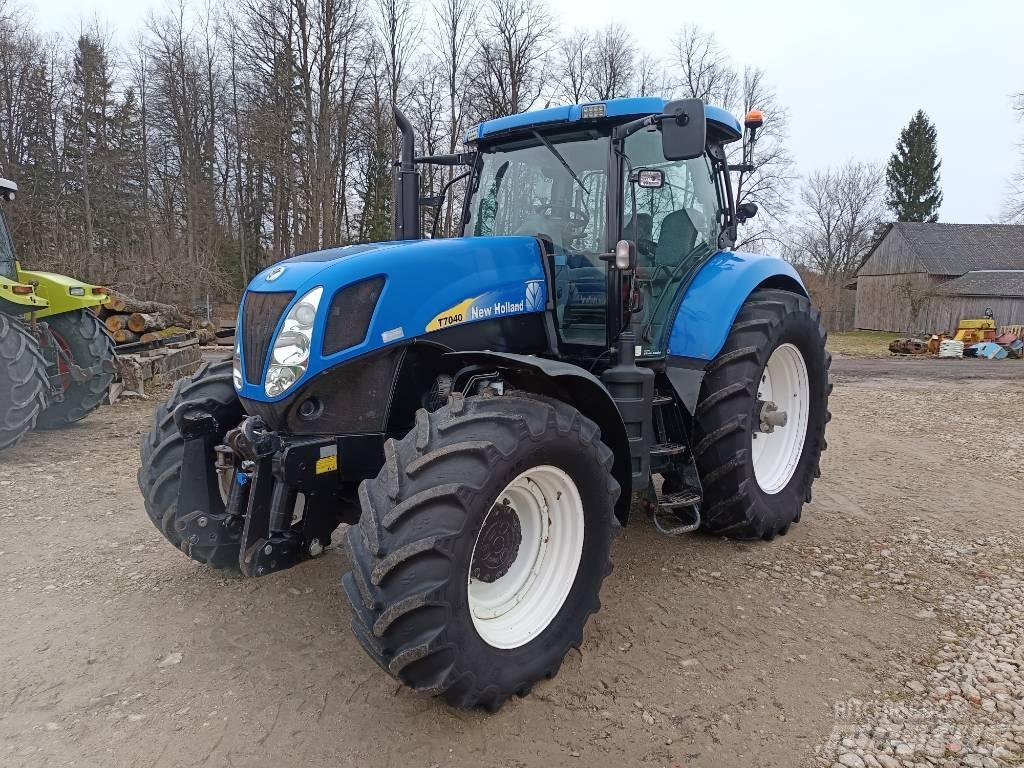 New Holland T7040 Traktorit
