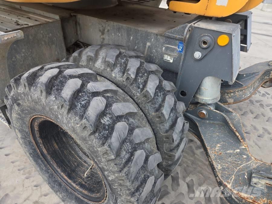 Liebherr 912 COMPACT Pyöräkaivukoneet