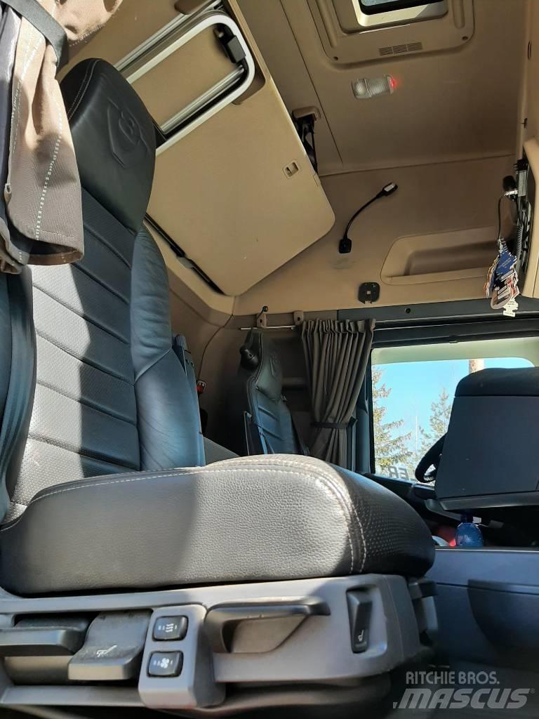 Scania R 580 Vetopöytäautot