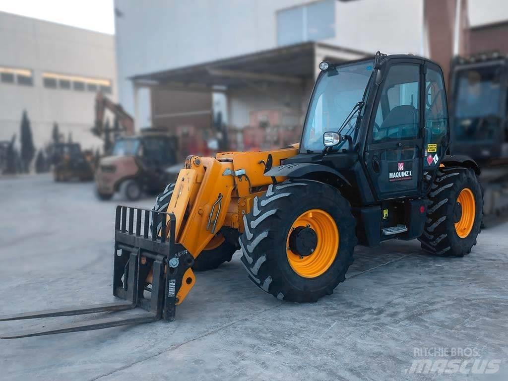 JCB 531-70 Maatalouskurottajat