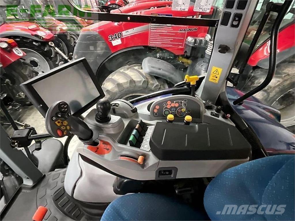 New Holland t7.210 Traktorit