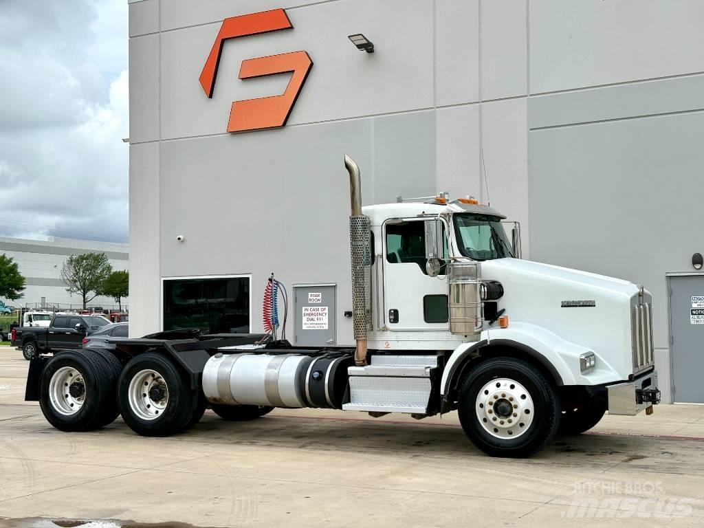 Kenworth T 800 Vetopöytäautot