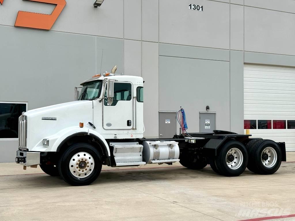 Kenworth T 800 Vetopöytäautot