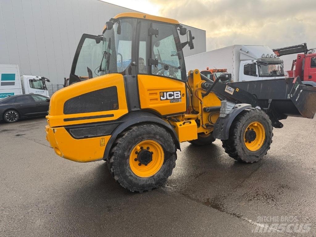 JCB 409 SV Kaivurikuormaajat
