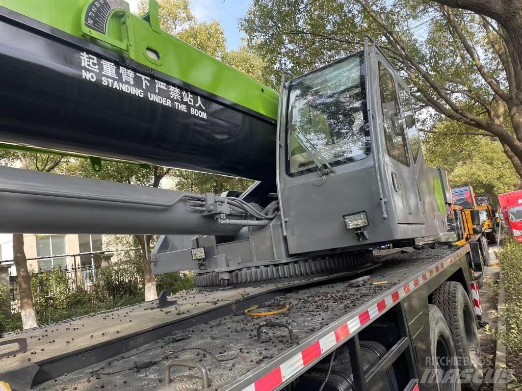 Zoomlion ZTC 700 V Mobiilinosturit