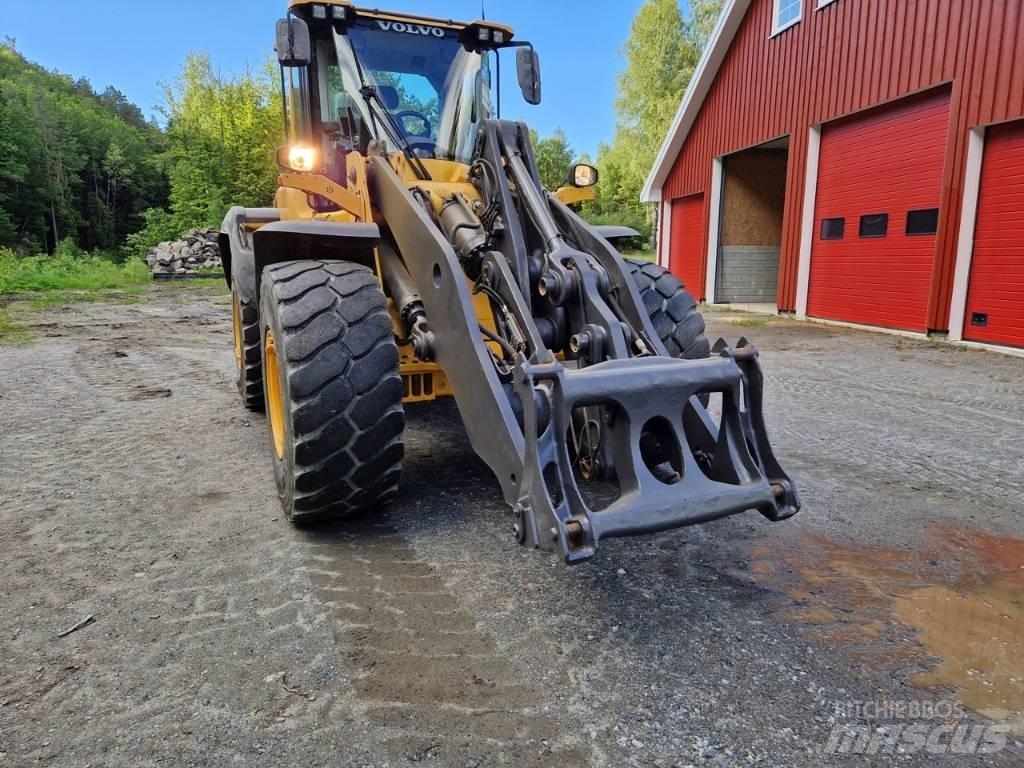 Volvo L 110 H Pyöräkuormaajat