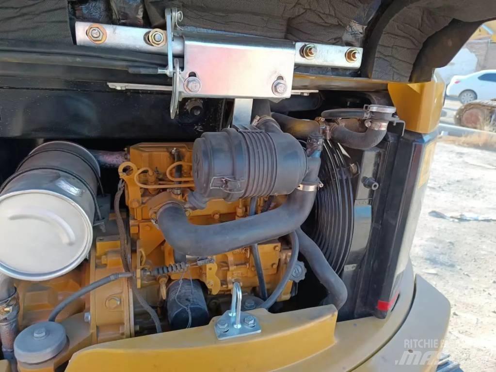 CAT 303 CR Minikaivukoneet < 7t