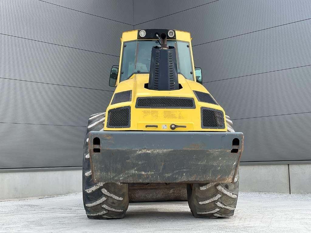 Bomag BW 216 DH-4i Yksivalssijyrät