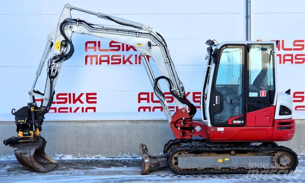 Takeuchi TB 250 Minikaivukoneet < 7t