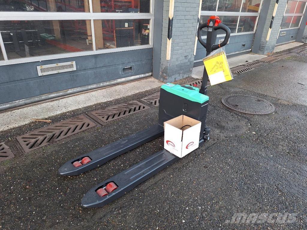 Mitsubishi PWL15 Lavansiirtotrukit