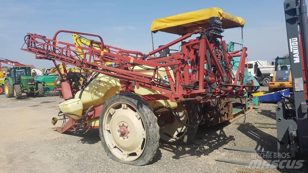 Hardi Commander 2200 Kasvinsuojeluruiskut