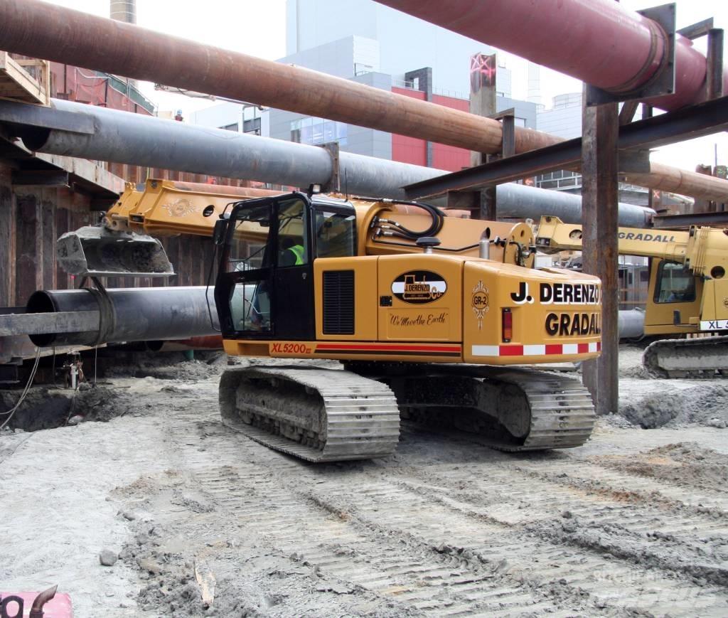Gradall XL 5200 III Erikoiskaivinkoneet