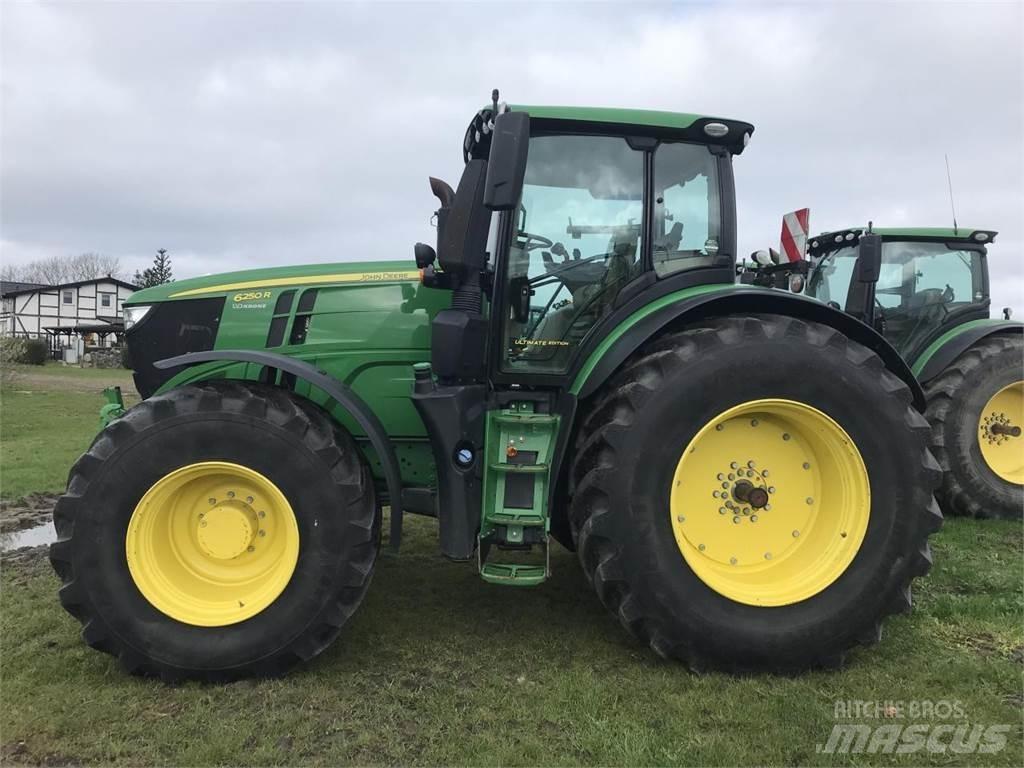 John Deere 6250R Traktorit