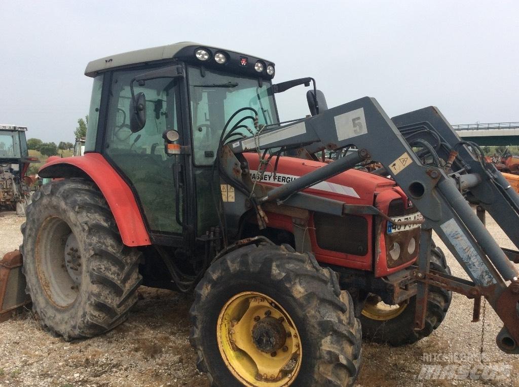 Massey Ferguson 5435 Traktorit