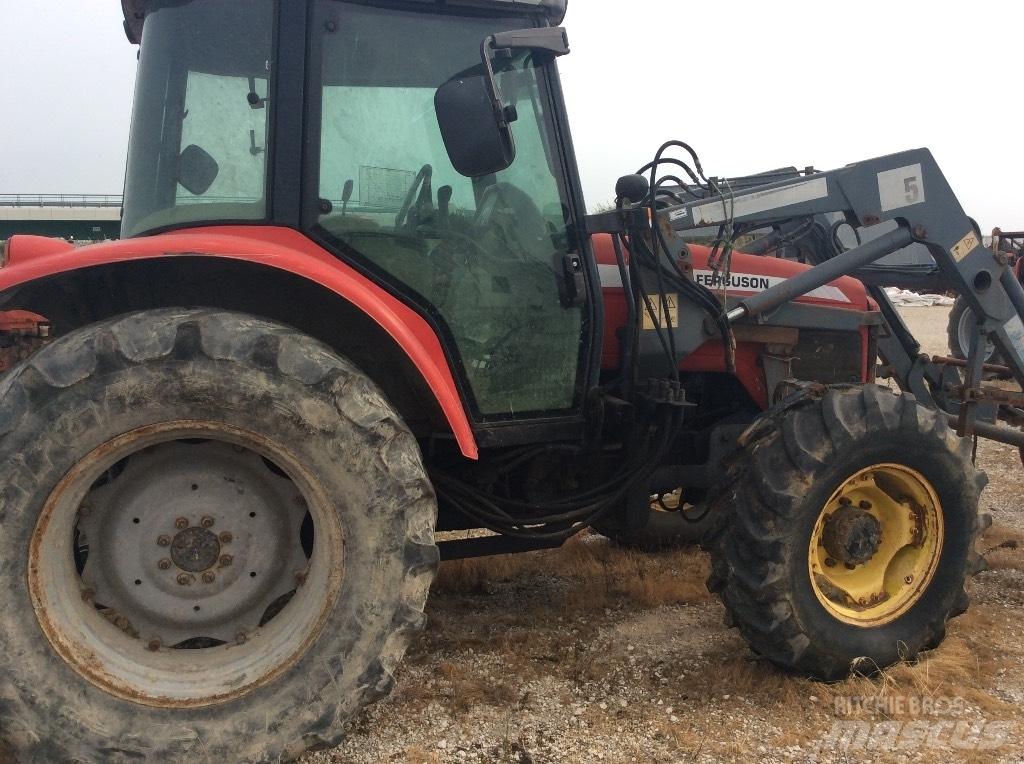 Massey Ferguson 5435 Traktorit
