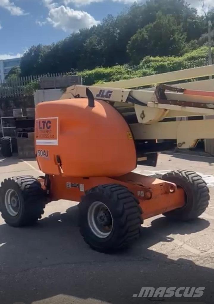 JLG AJ450 Kuukulkijat
