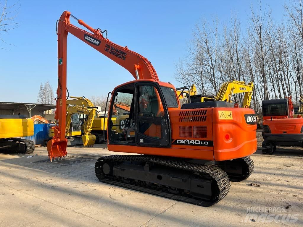 Doosan DX 140 Minikaivukoneet < 7t