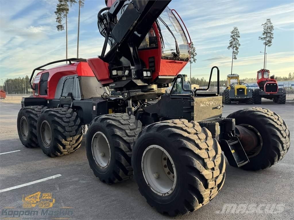 Komatsu 901XC Harvesterit