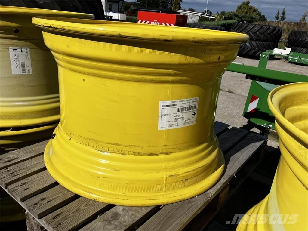 John Deere 20x30 Renkaat ja vanteet