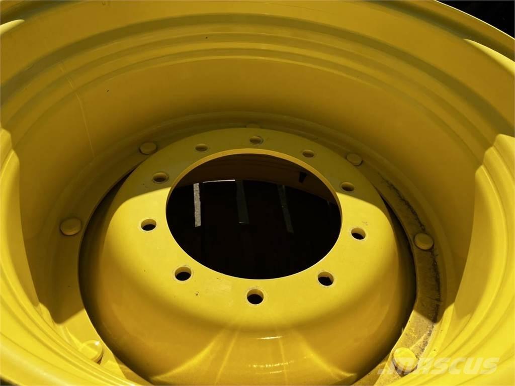 John Deere 20x30 Renkaat ja vanteet