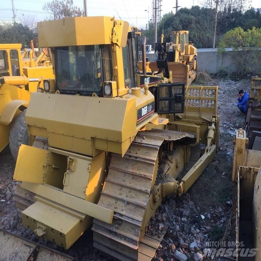CAT D6R Telaketjupuskutraktorit