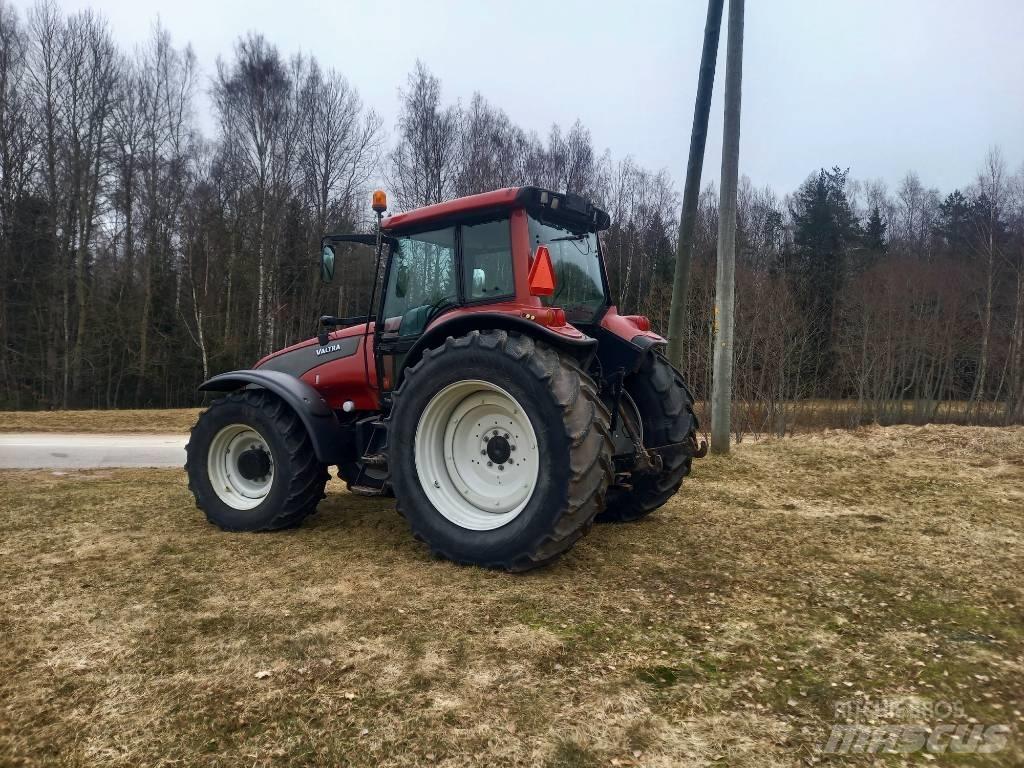 Valtra T 190 Traktorit