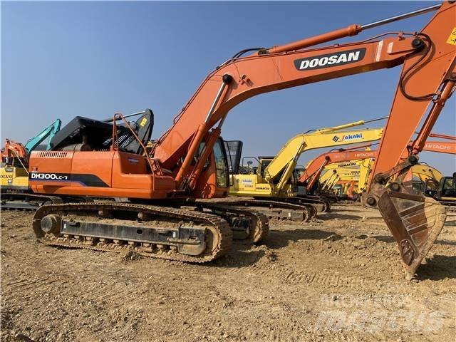 Doosan DH300 Telakaivukoneet