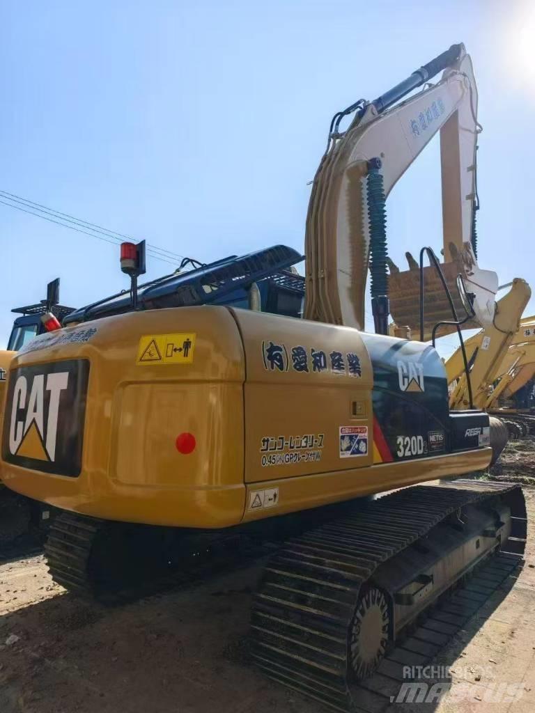 CAT 320 D Telakaivukoneet