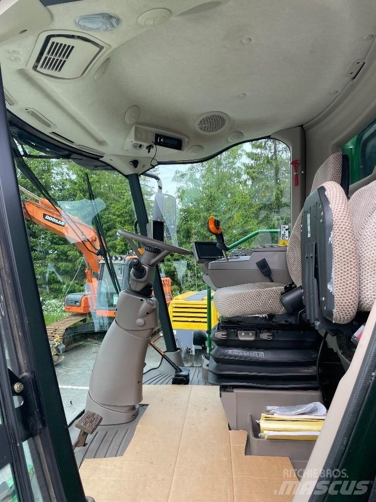 John Deere W 540 Leikkuupuimurit
