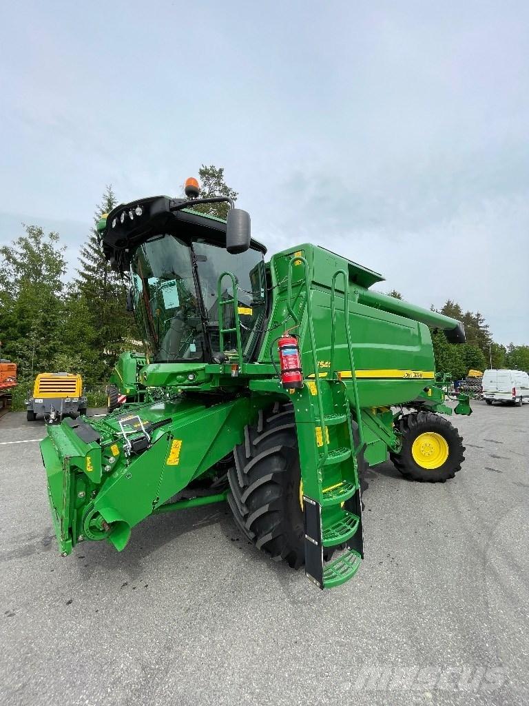 John Deere W540 Leikkuupuimurit