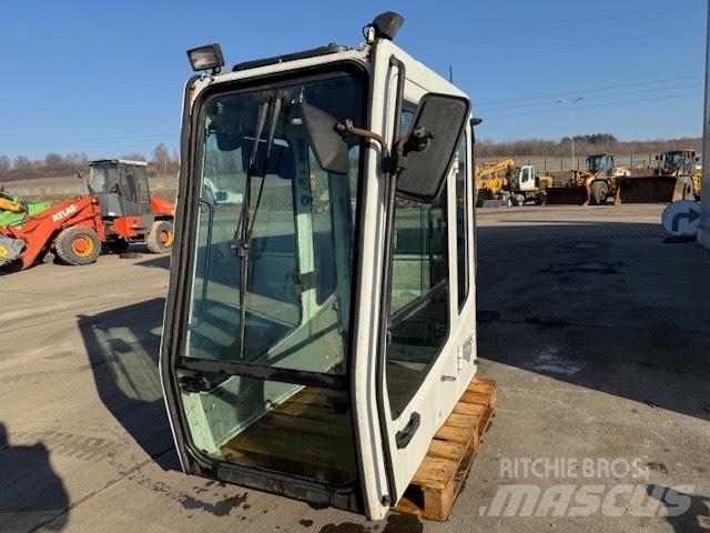 Liebherr SERIA B CAB Ohjaamo ja sisusta
