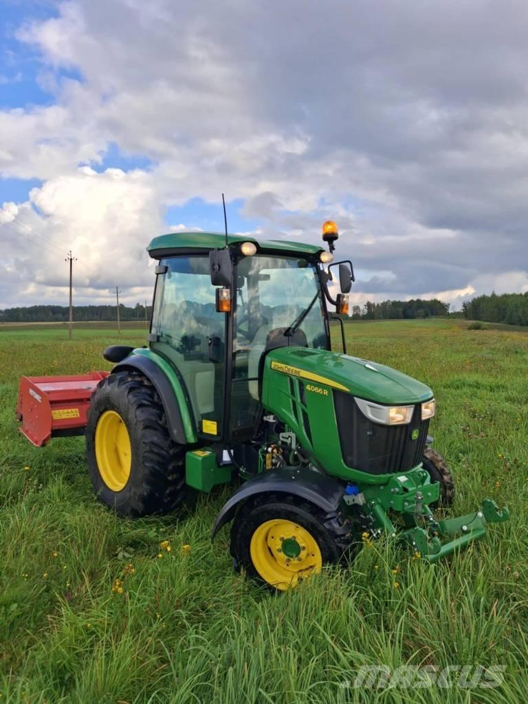 John Deere 4066 R Traktorit