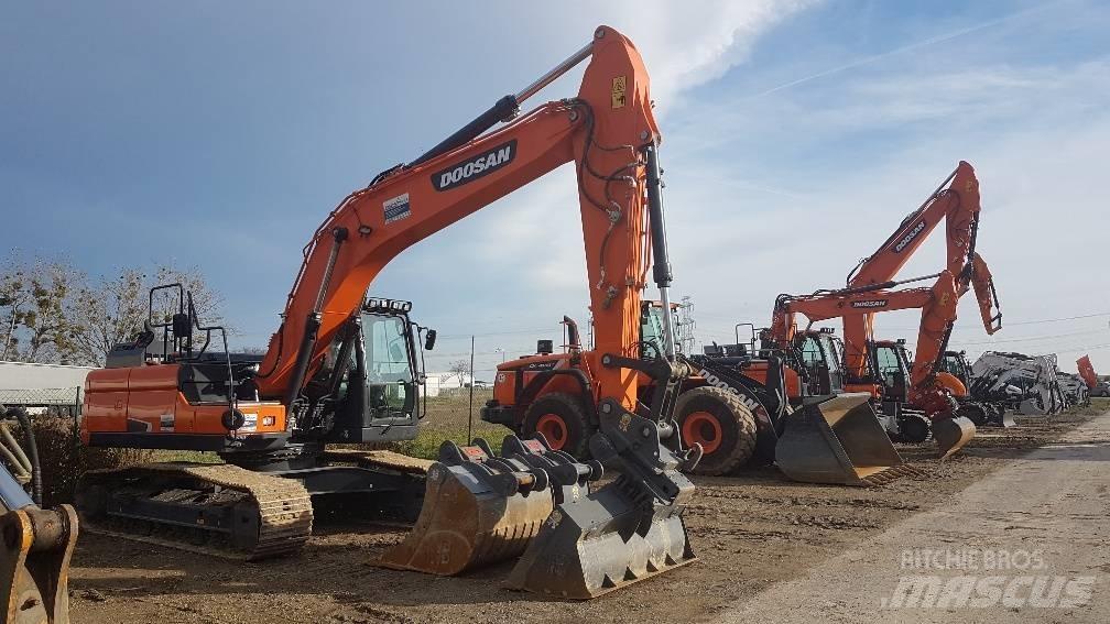 Doosan DX 225 Telakaivukoneet
