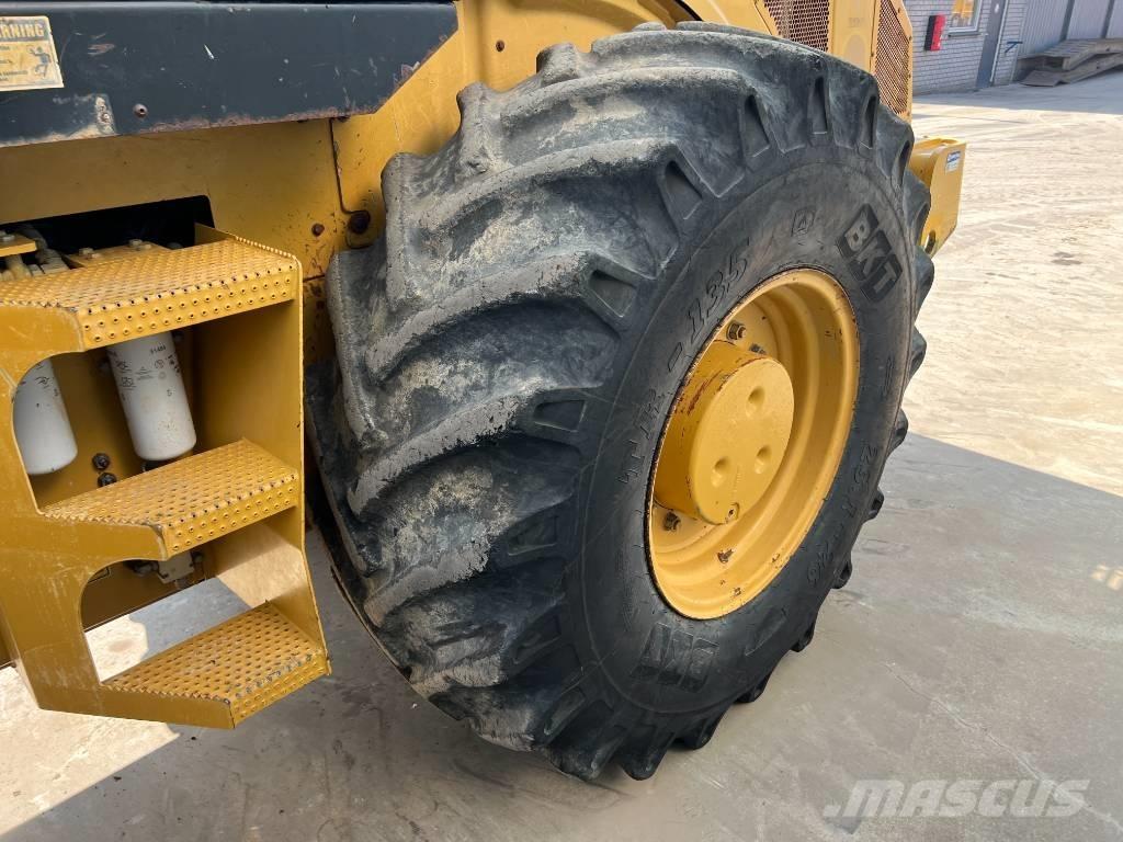 CAT CP76 Yksivalssijyrät