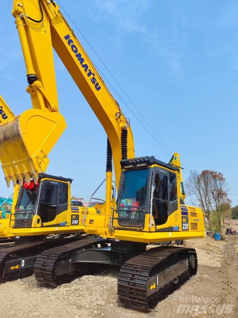 Komatsu PC 220 LC Telakaivukoneet